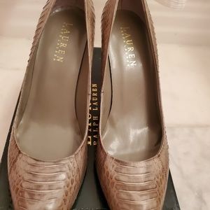 NWOT Ralph Lauren Aabrina Taupe Matte Snake Shoes